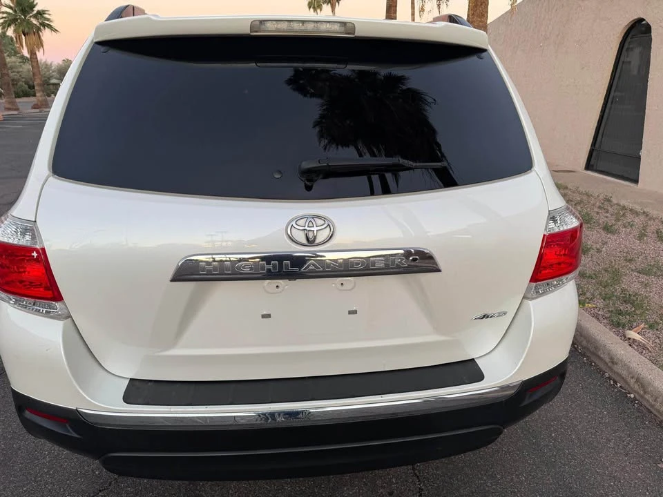 2013 Toyota Highlander - Image 9 of 13
