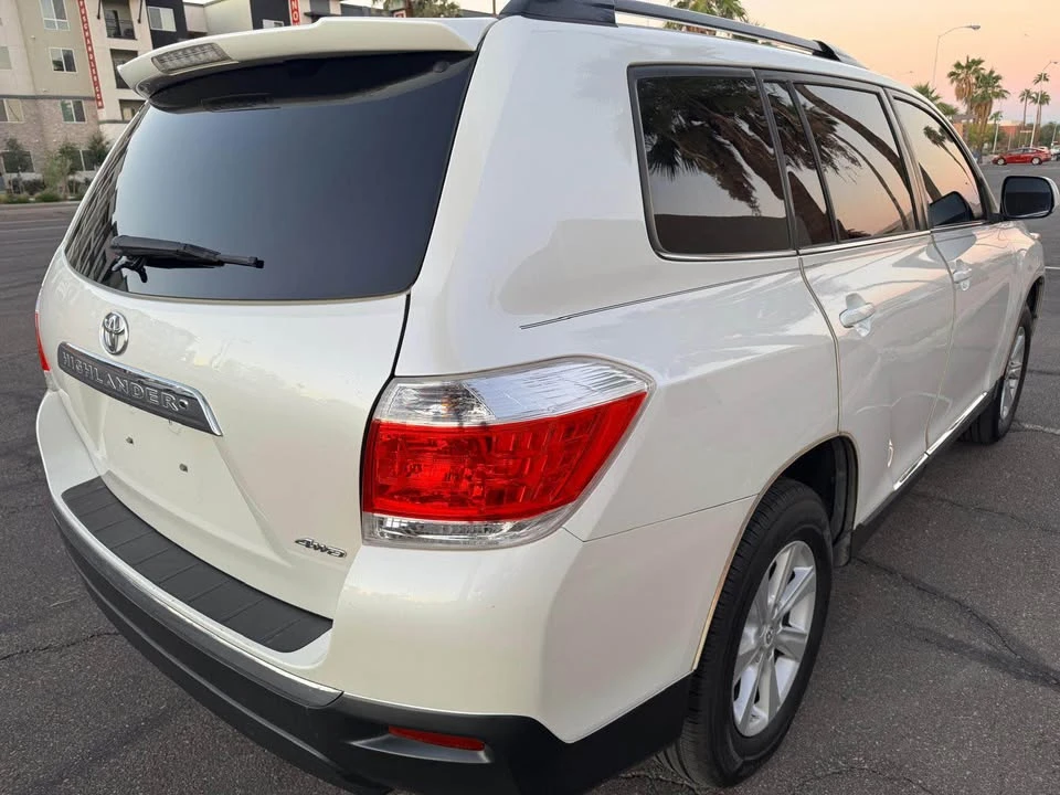 2013 Toyota Highlander - Image 4 of 13