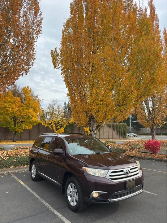 2013 Toyota Highlander - Image 8 of 12