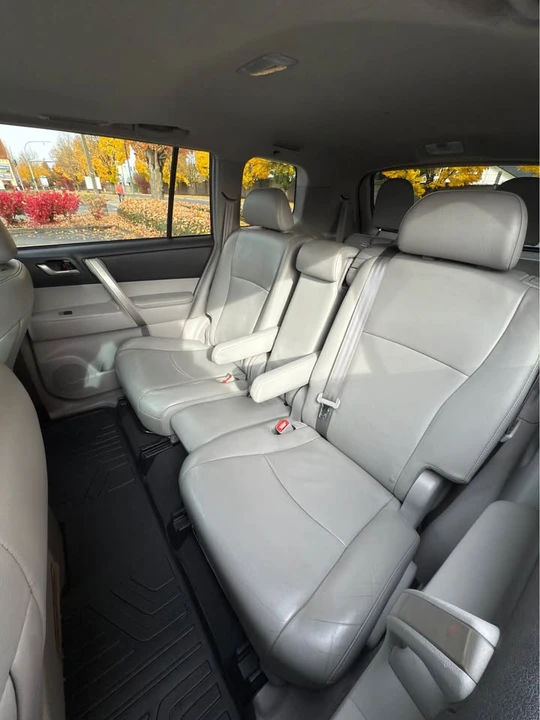 2013 Toyota Highlander - Image 4 of 12