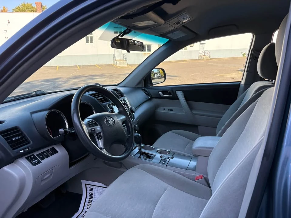 2013 Toyota Highlander - Image 5 of 12