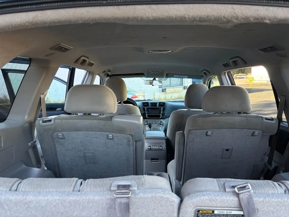 2013 Toyota Highlander - Image 7 of 12