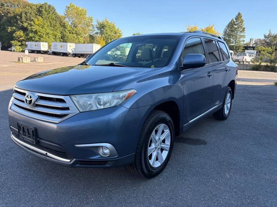 2013 Toyota Highlander - Image 2 of 12