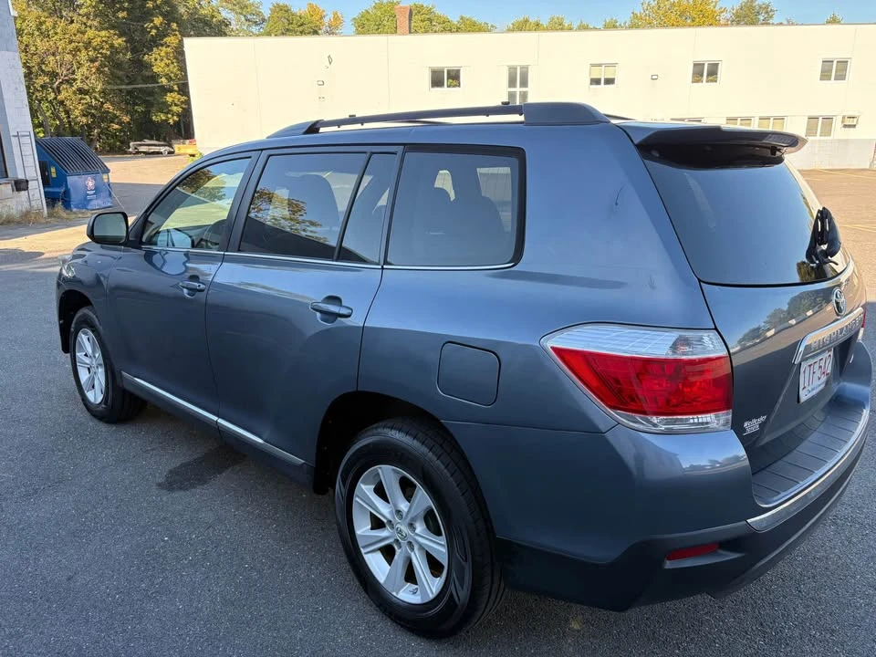 2013 Toyota Highlander - Image 8 of 12