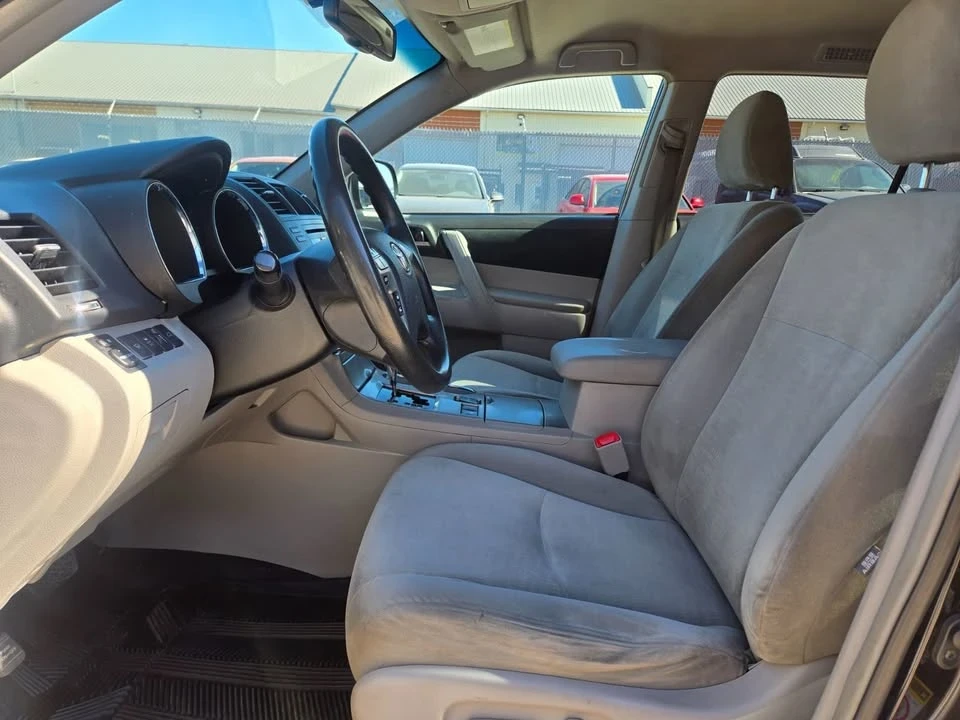 2013 Toyota Highlander - Image 15 of 20