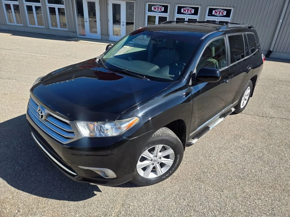 2013 Toyota Highlander - Image 13 of 20
