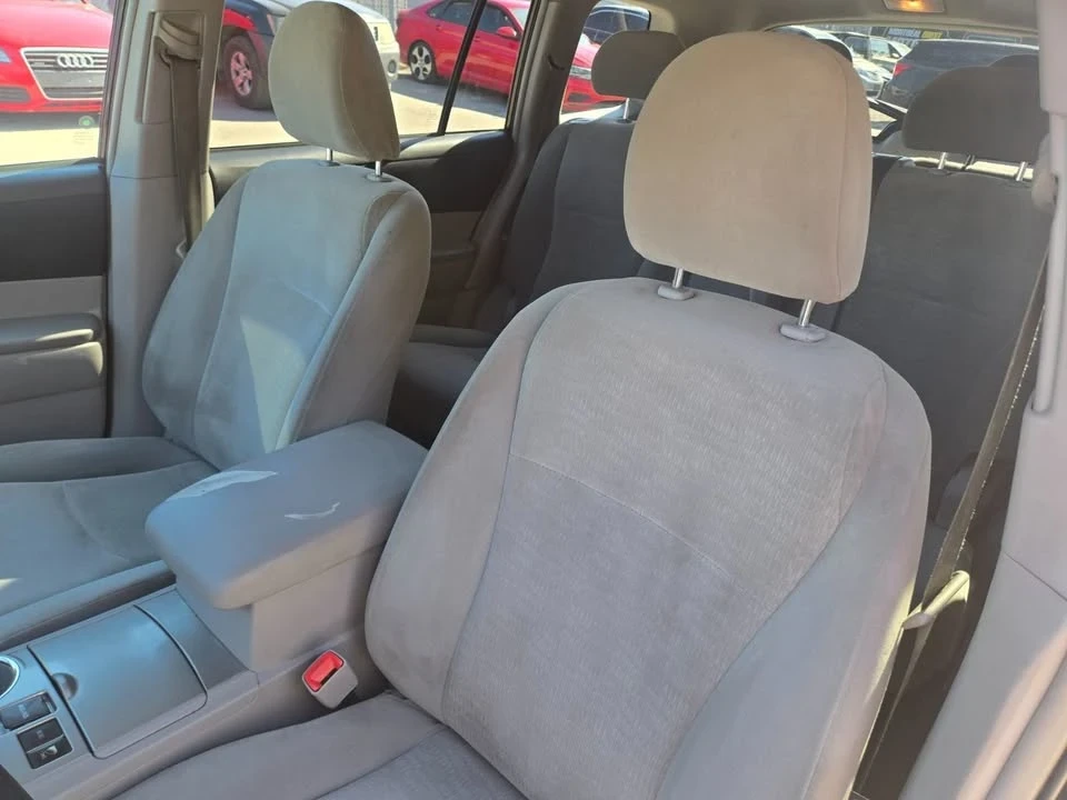 2013 Toyota Highlander - Image 16 of 20