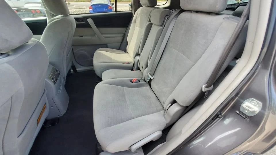 2013 Toyota Highlander - Image 15 of 19