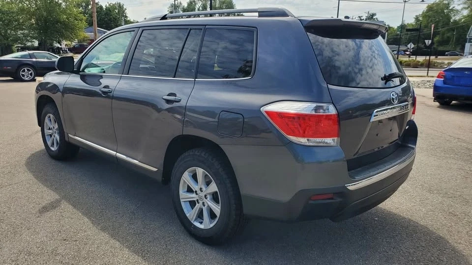 2013 Toyota Highlander - Image 6 of 19