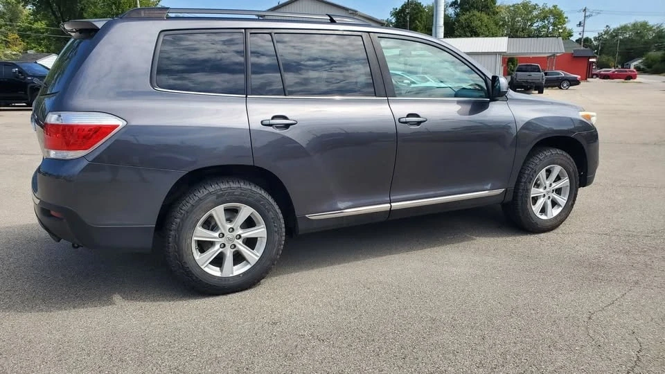 2013 Toyota Highlander - Image 3 of 19