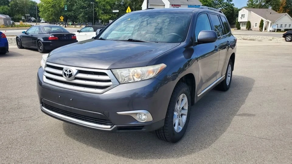 2013 Toyota Highlander - Image 8 of 19