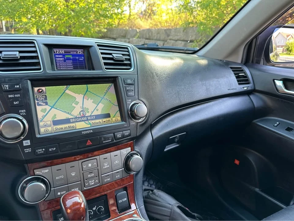 2013 Toyota Highlander - Image 15 of 20