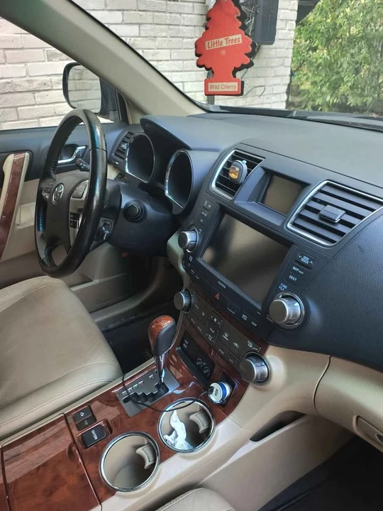 2013 Toyota Highlander - Image 3 of 8