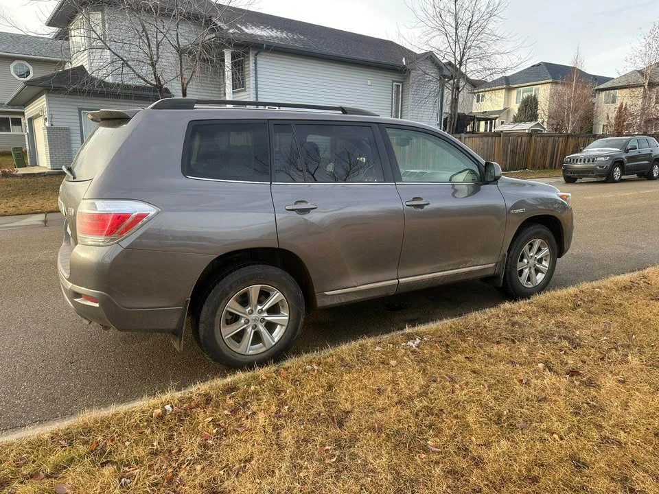 2013 Toyota Highlander - Image 2 of 7