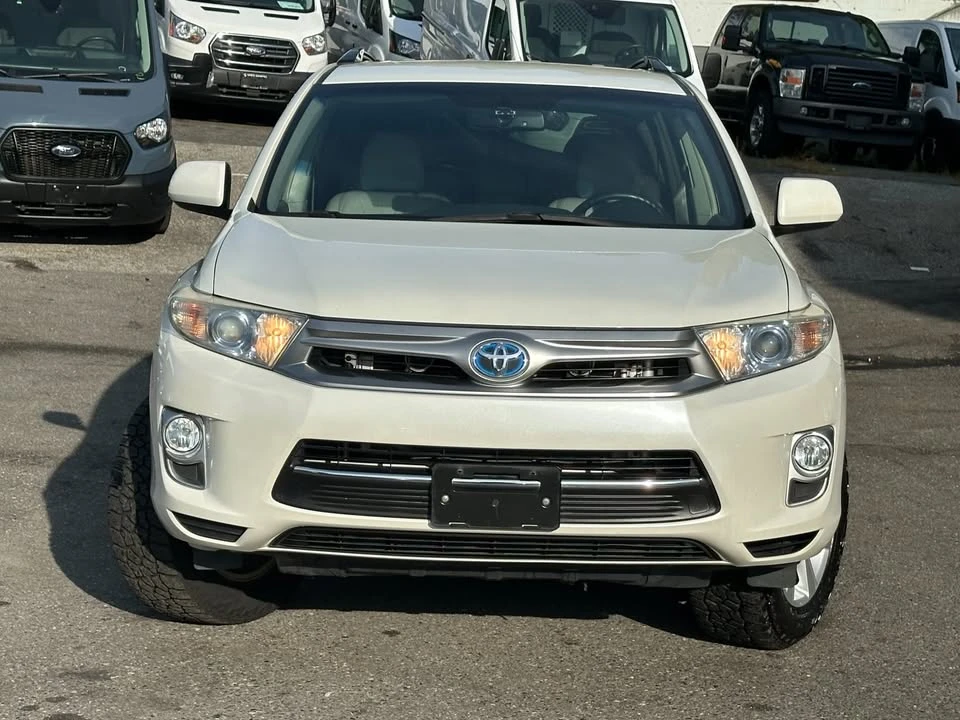 2013 Toyota Highlander - Image 2 of 20