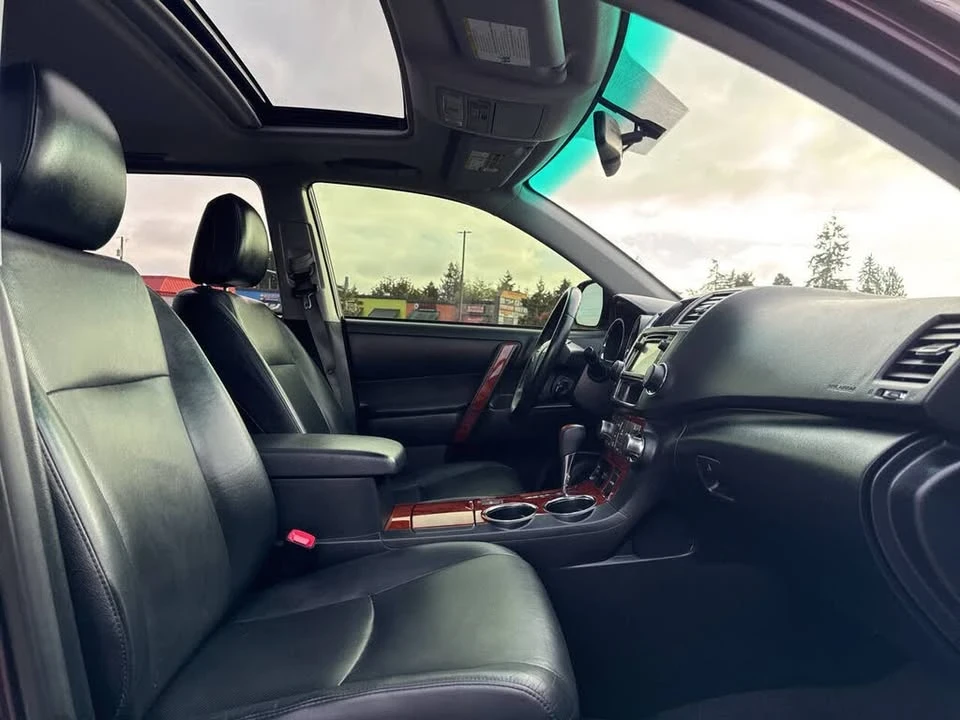 2013 Toyota Highlander - Image 18 of 20