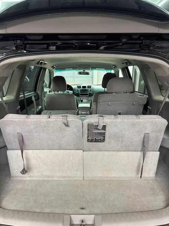 2013 Toyota Highlander - Image 16 of 20