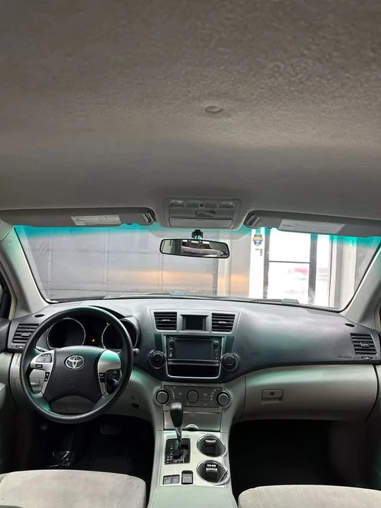 2013 Toyota Highlander - Image 15 of 20