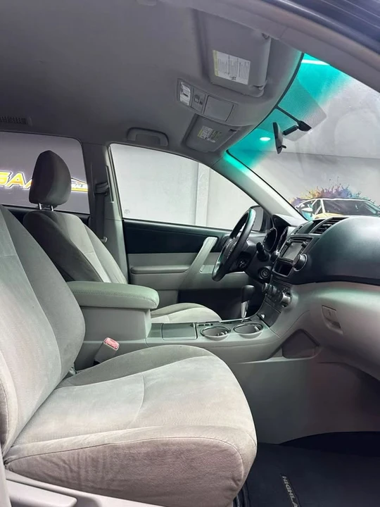 2013 Toyota Highlander - Image 18 of 20