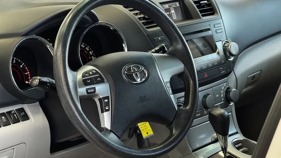 2013 Toyota Highlander - Image 9 of 20