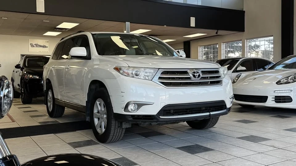 2013 Toyota Highlander - Image 3 of 20