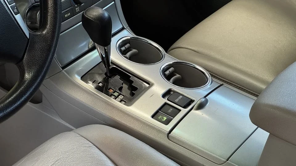 2013 Toyota Highlander - Image 10 of 20