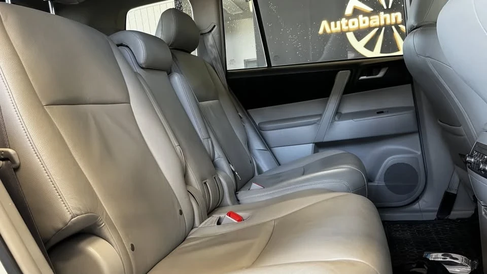 2013 Toyota Highlander - Image 14 of 20