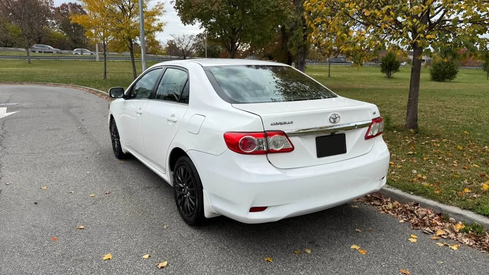 2013 Toyota Corolla 10th Gen - Image 5 of 16