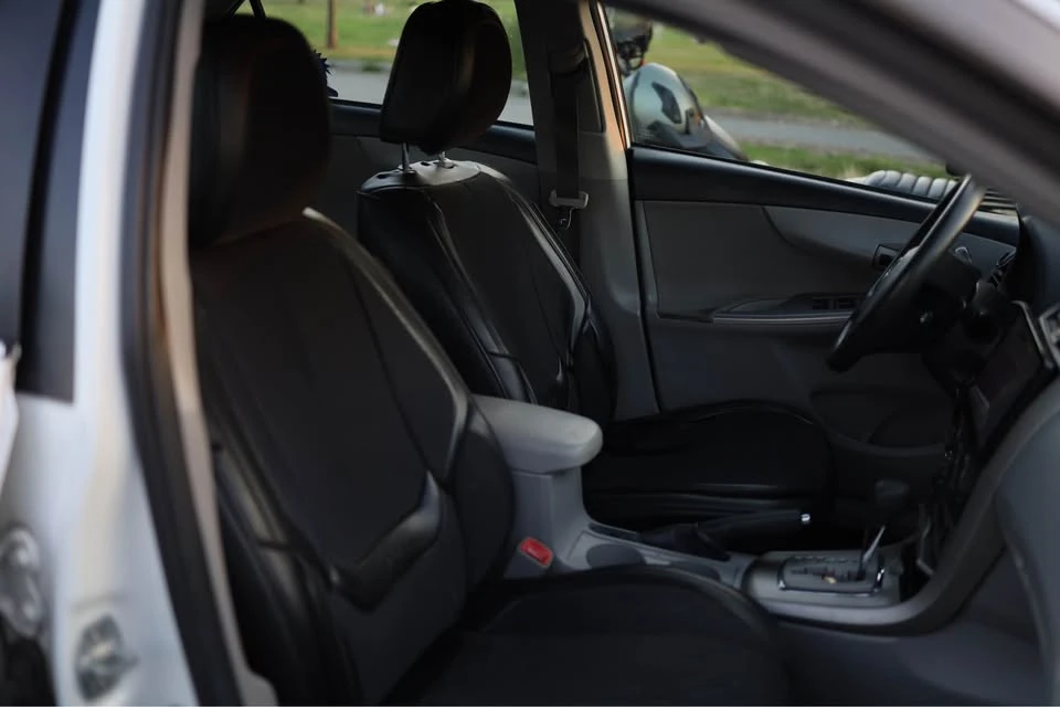 2013 Toyota Corolla 10th Gen - Image 9 of 16