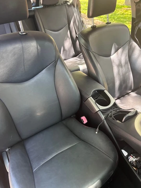 2013 Toyota Prius 3rd Gen - Image 8 of 12