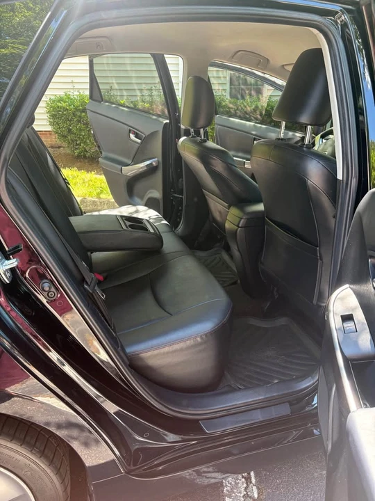 2013 Toyota Prius 3rd Gen - Image 6 of 12