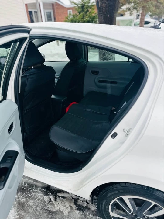 2013 Toyota Prius 3rd Gen - Image 6 of 6