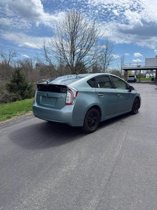 2013 Toyota Prius 3rd Gen - Image 3 of 7