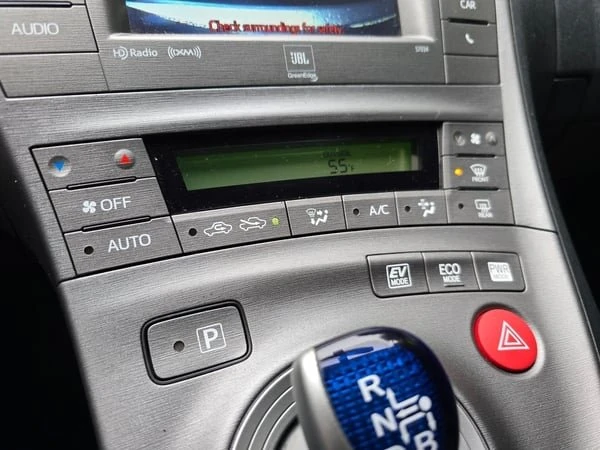 2013 Toyota Prius 3rd Gen - Image 12 of 19