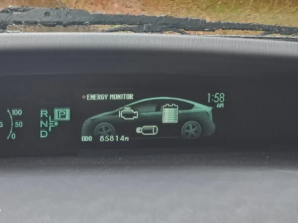 2013 Toyota Prius 3rd Gen - Image 13 of 19