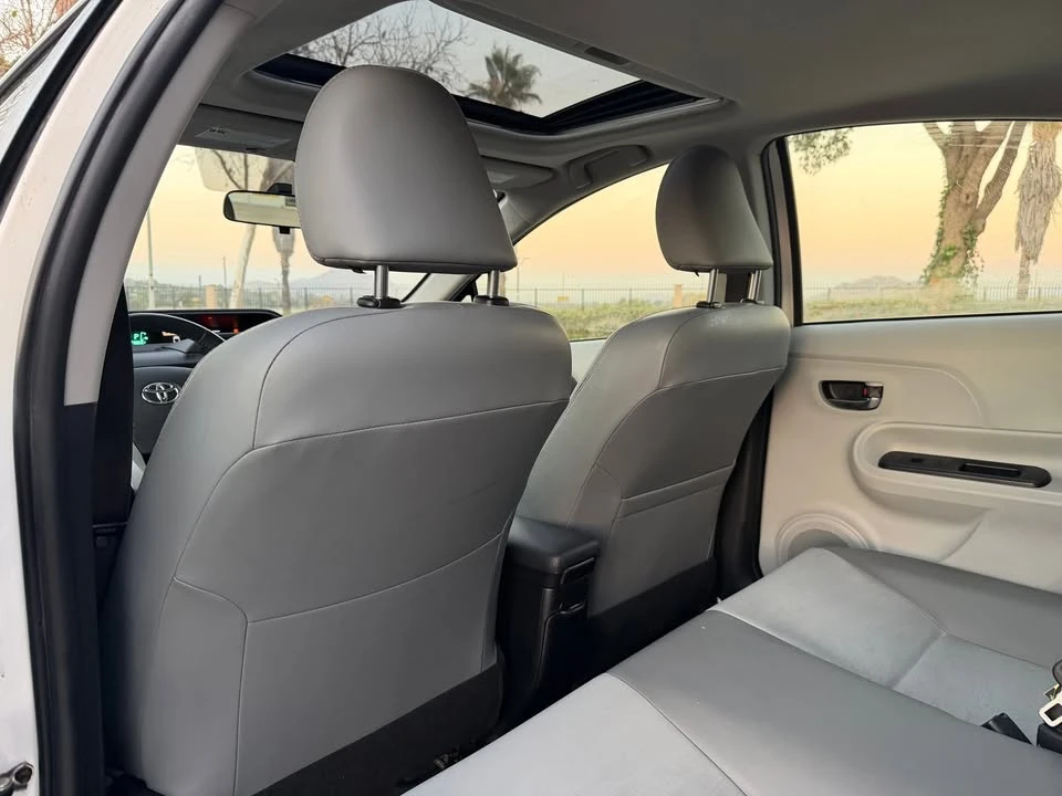 2013 Toyota Prius 3rd Gen - Image 15 of 20