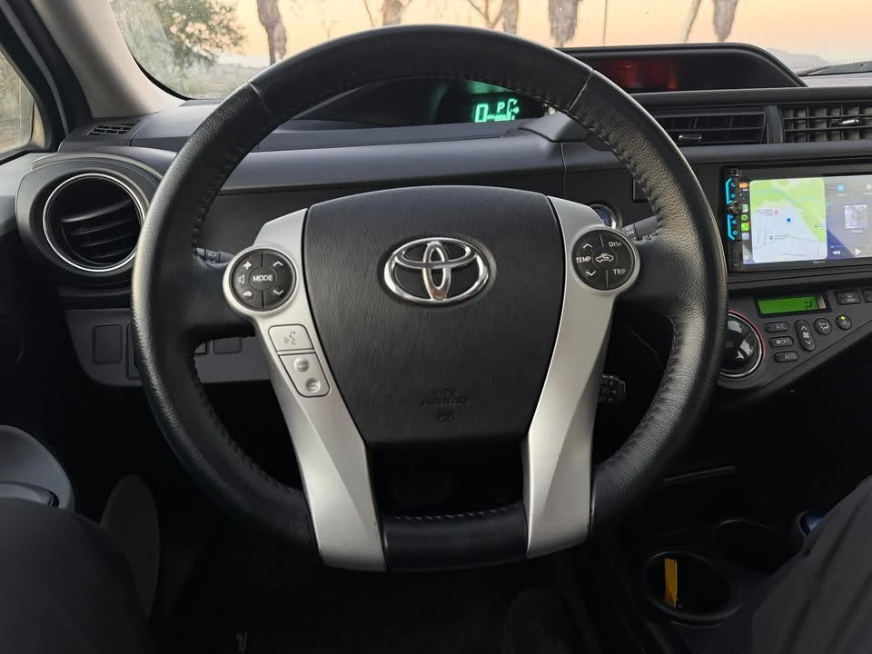 2013 Toyota Prius 3rd Gen - Image 18 of 20