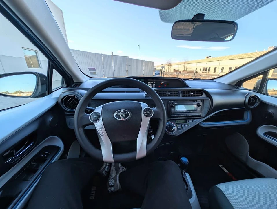 2013 Toyota Prius 3rd Gen - Image 14 of 20