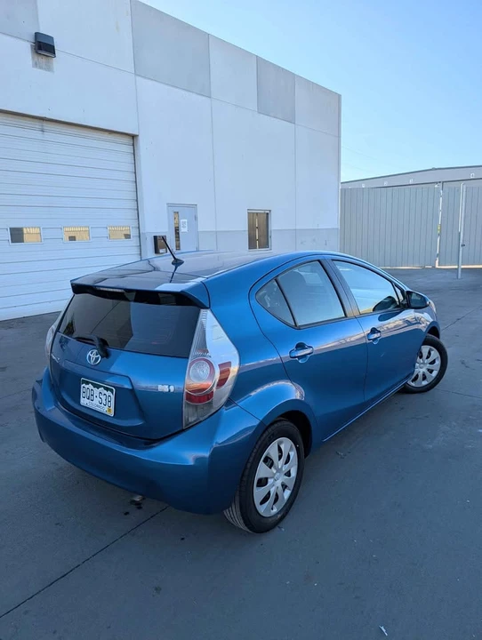2013 Toyota Prius 3rd Gen - Image 4 of 20