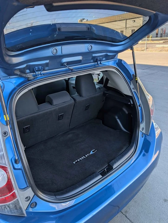 2013 Toyota Prius 3rd Gen - Image 15 of 20