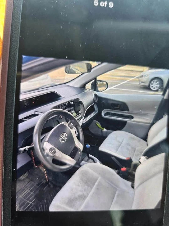 2013 Toyota Prius 3rd Gen - Image 3 of 3
