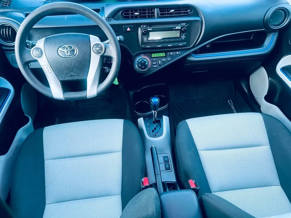 2013 Toyota Prius 3rd Gen - Image 11 of 13