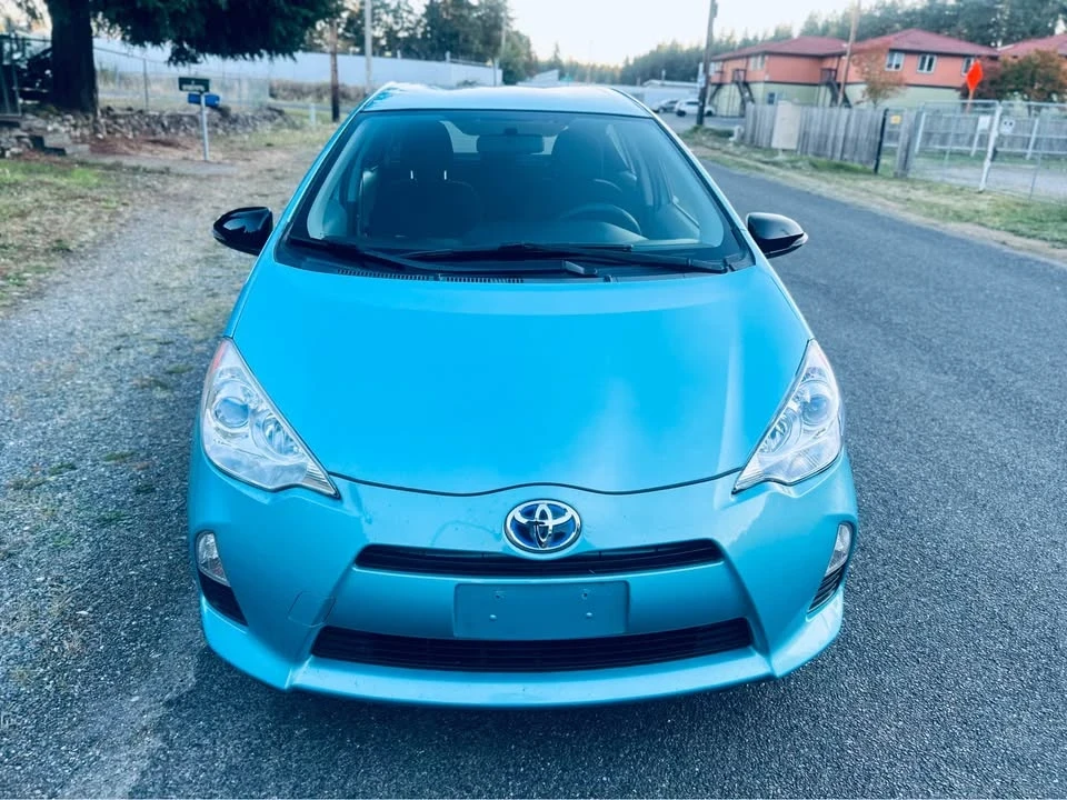 2013 Toyota Prius 3rd Gen - Image 2 of 13