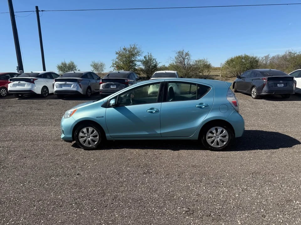 2013 Toyota Prius 3rd Gen - Image 4 of 13