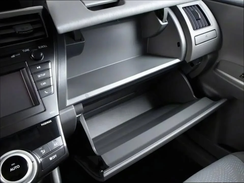 2013 Toyota Prius 3rd Gen - Image 7 of 7