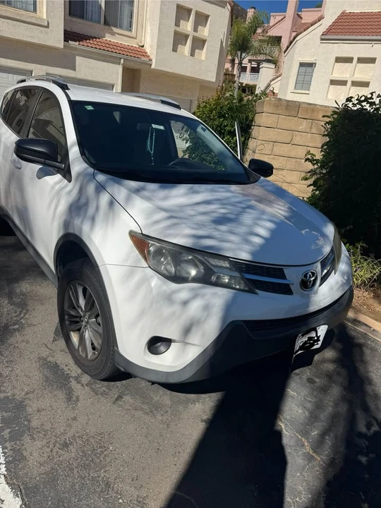 2013 Toyota RAV4 4th Gen - Image 4 of 9