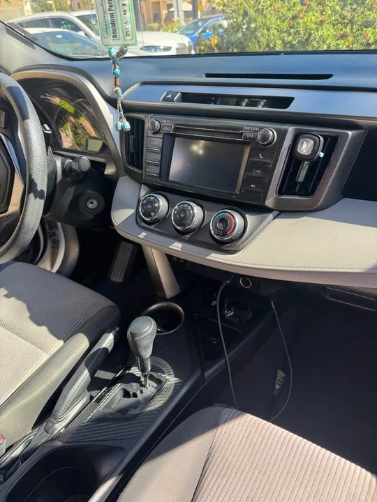 2013 Toyota RAV4 4th Gen - Image 7 of 9