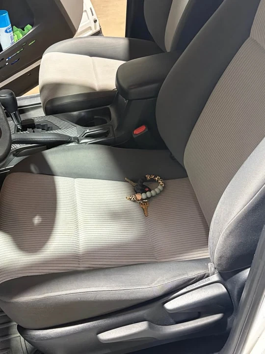 2013 Toyota RAV4 4th Gen - Image 4 of 8