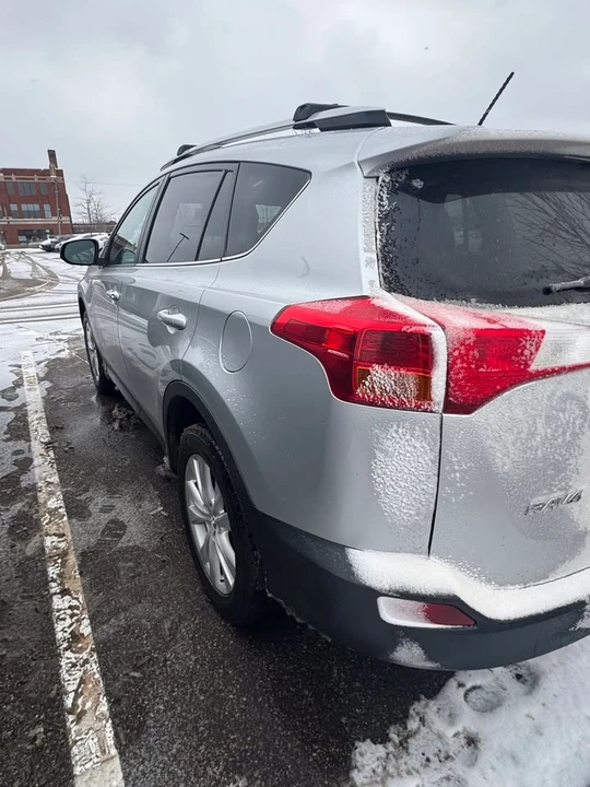 2013 Toyota RAV4 4th Gen - Image 8 of 15