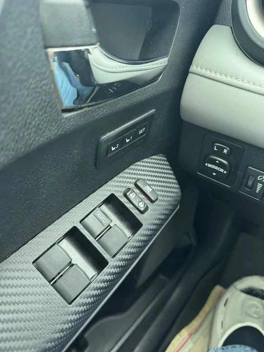 2013 Toyota RAV4 4th Gen - Image 12 of 15
